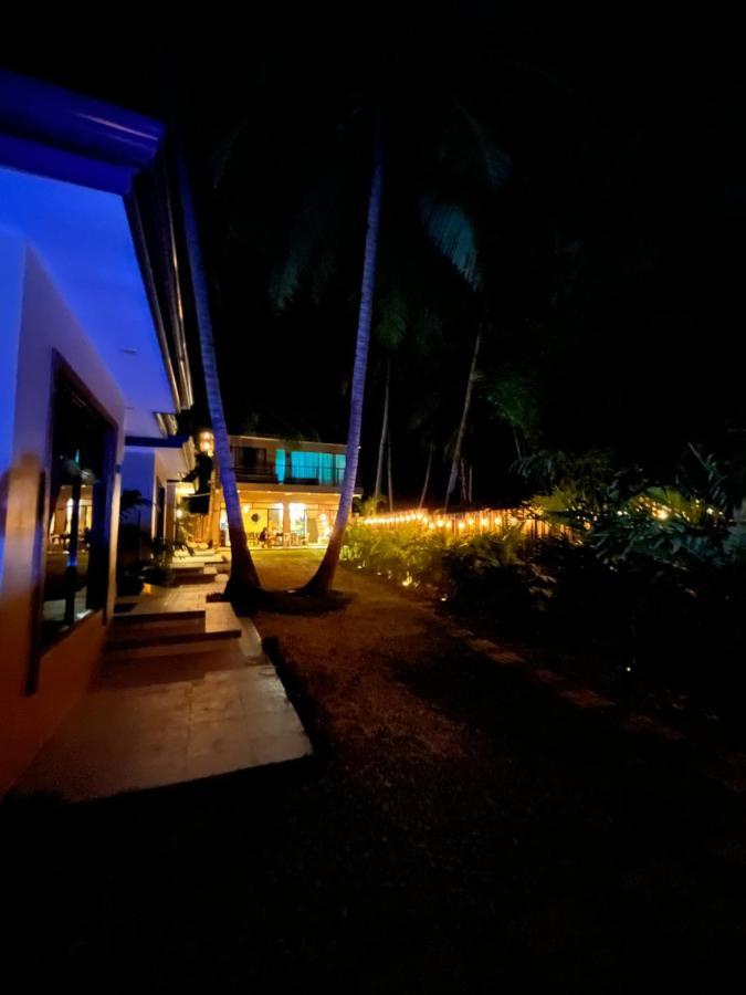 Southseas Beach Resort And Dive Center Santander Exteriör bild
