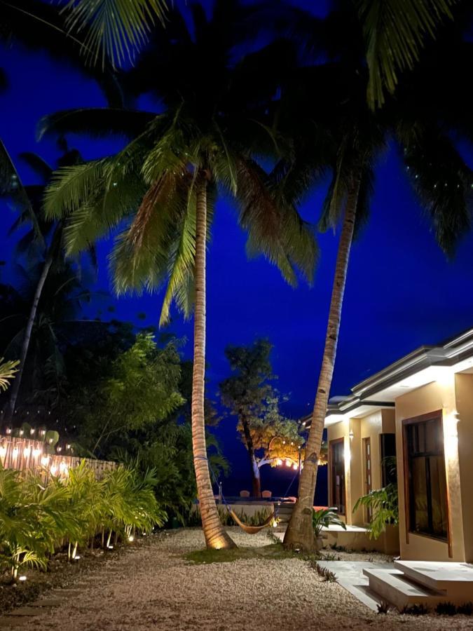 Southseas Beach Resort And Dive Center Santander Exteriör bild