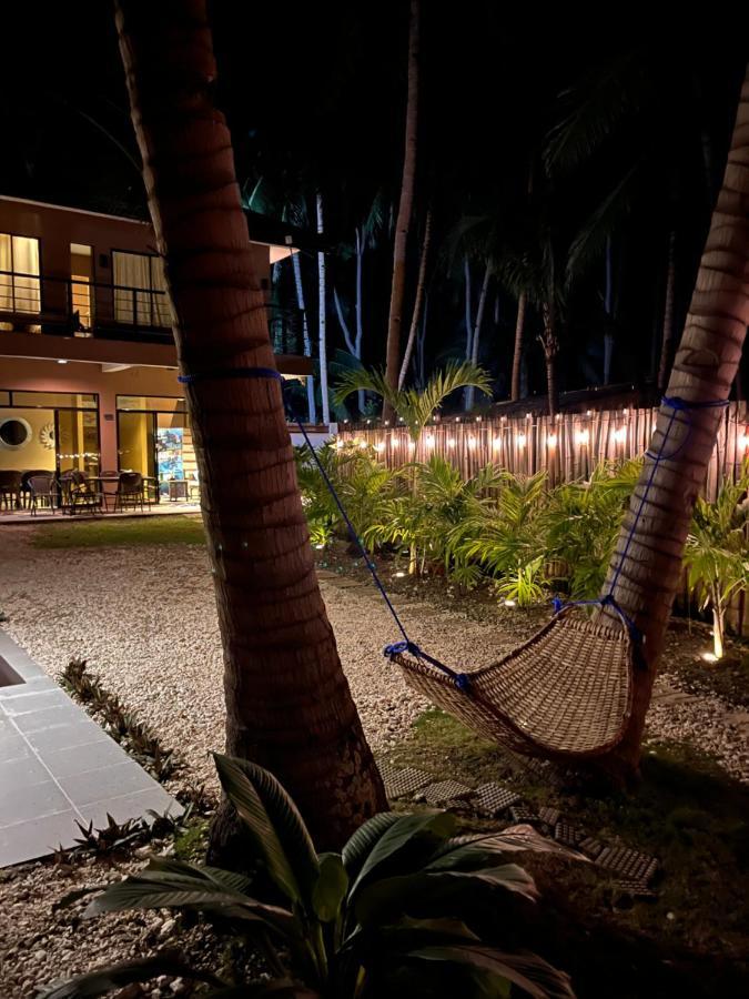 Southseas Beach Resort And Dive Center Santander Exteriör bild